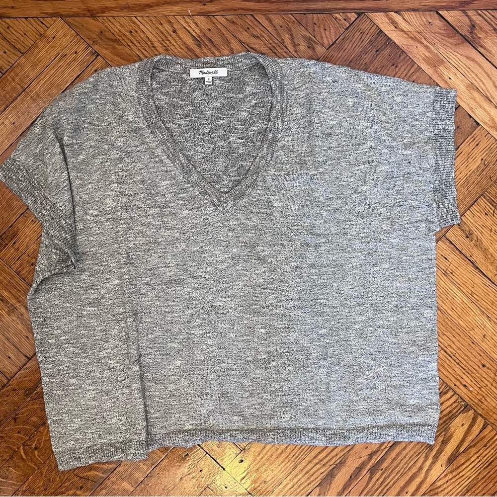 EUC Boxy Short Sleeve Sweater